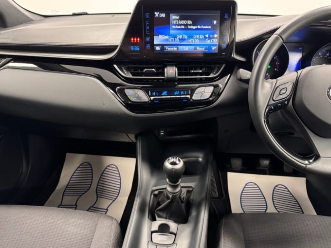 2025 Toyota C-hr