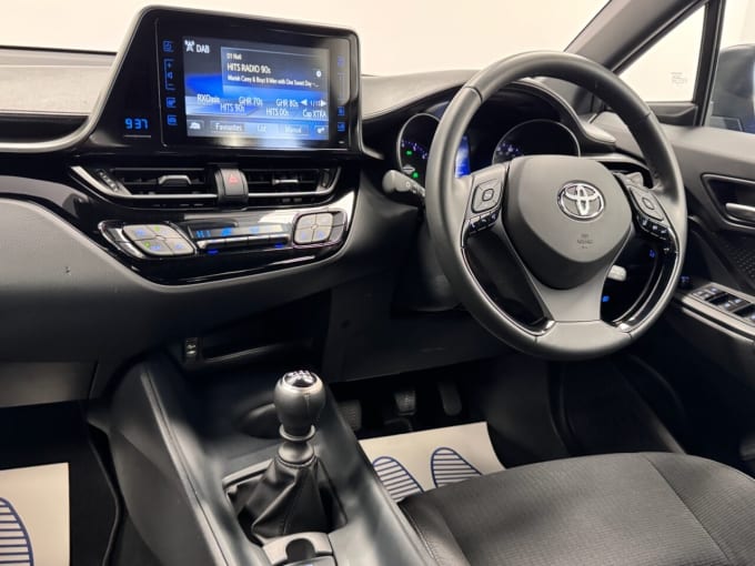 2025 Toyota C-hr