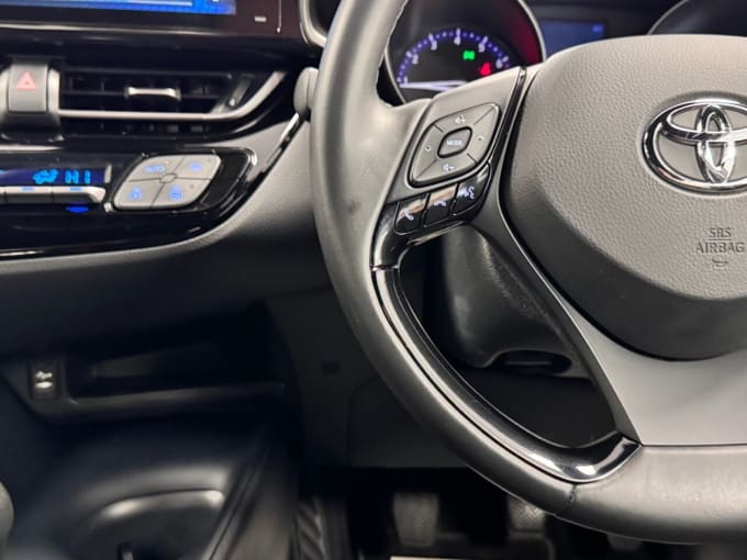 2025 Toyota C-hr
