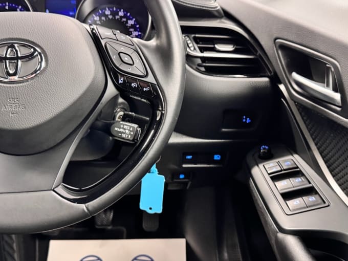 2025 Toyota C-hr