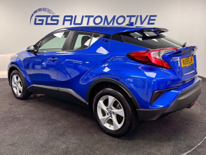 2025 Toyota C-hr