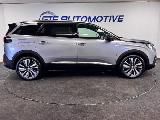 2025 Peugeot 5008