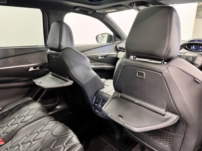2025 Peugeot 5008