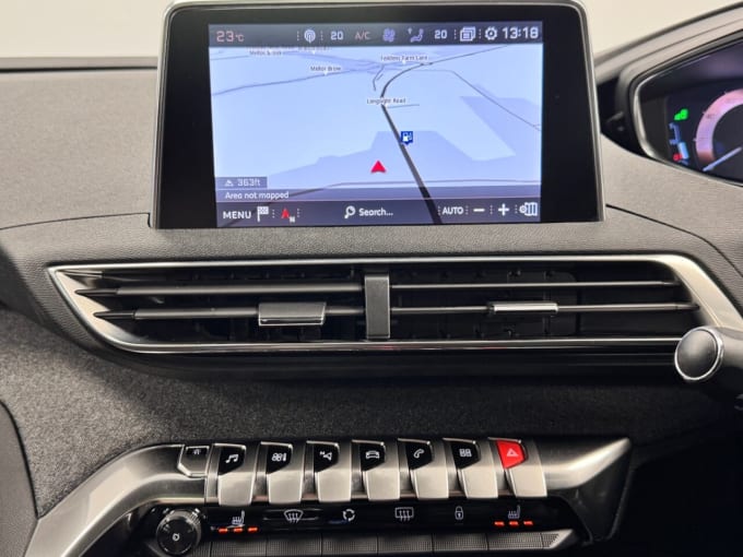 2025 Peugeot 5008