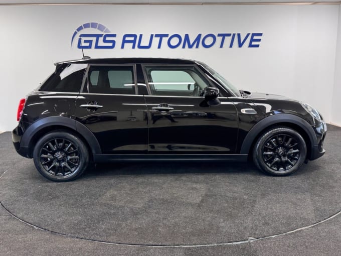 2025 Mini Hatch