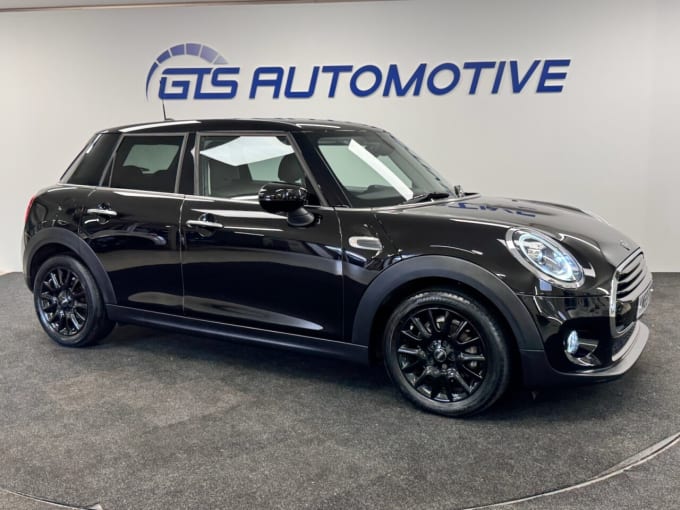 2025 Mini Hatch