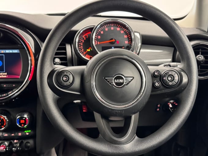 2025 Mini Hatch