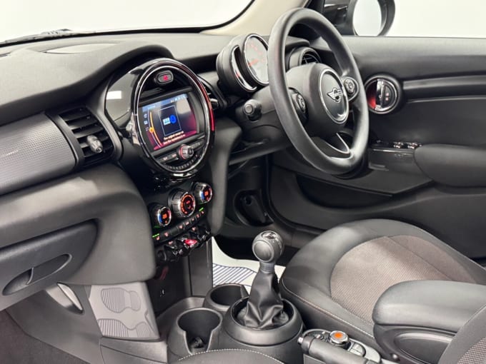 2025 Mini Hatch