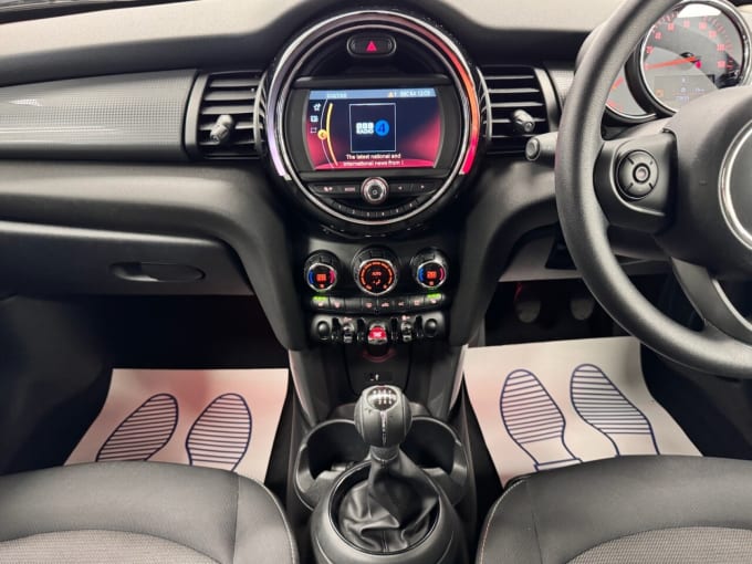 2025 Mini Hatch