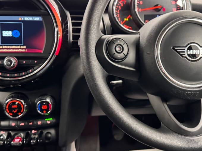 2025 Mini Hatch