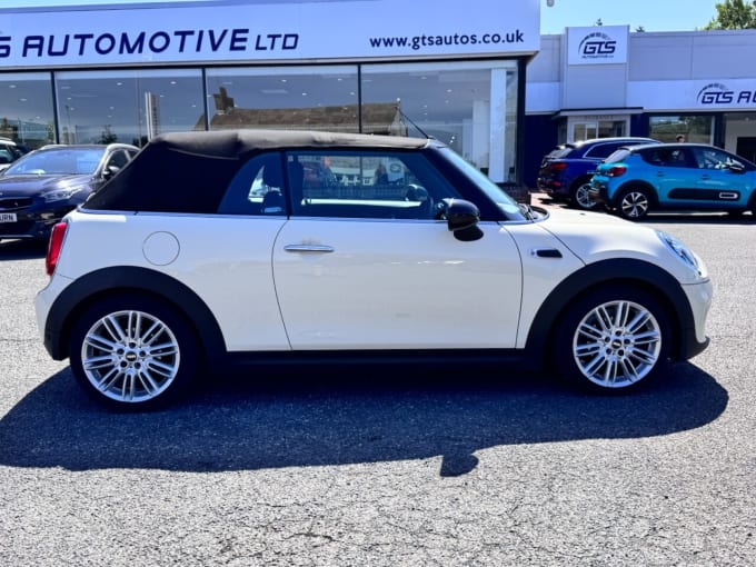 2025 Mini Convertible