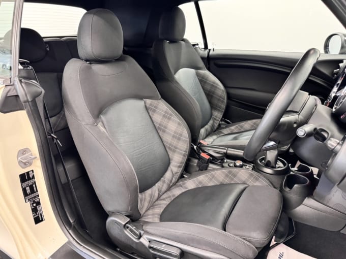 2025 Mini Convertible