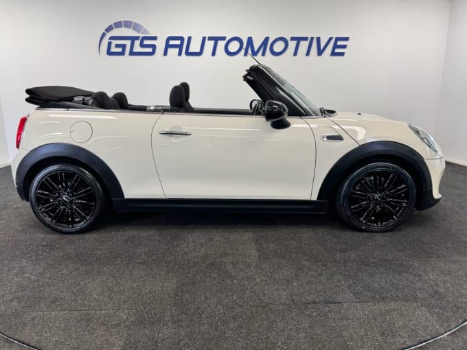 2025 Mini Convertible