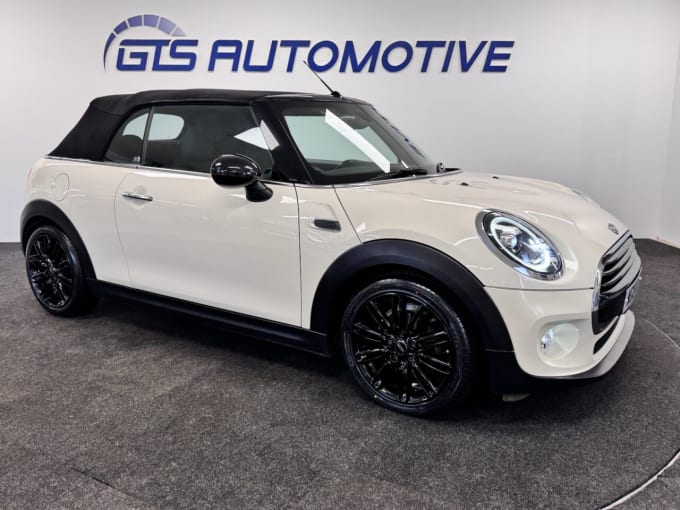 2025 Mini Convertible