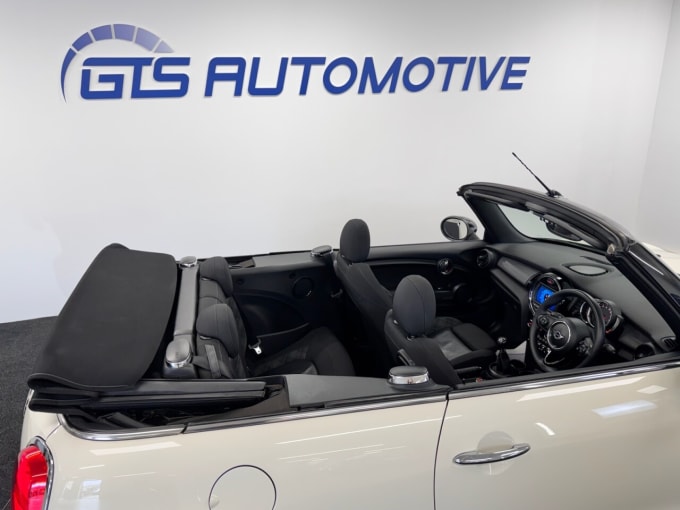 2025 Mini Convertible