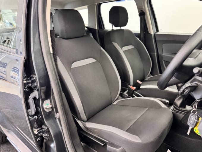 2025 Dacia Duster