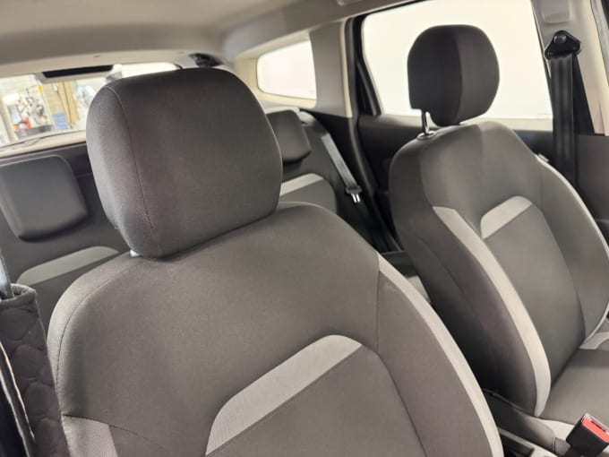 2025 Dacia Duster