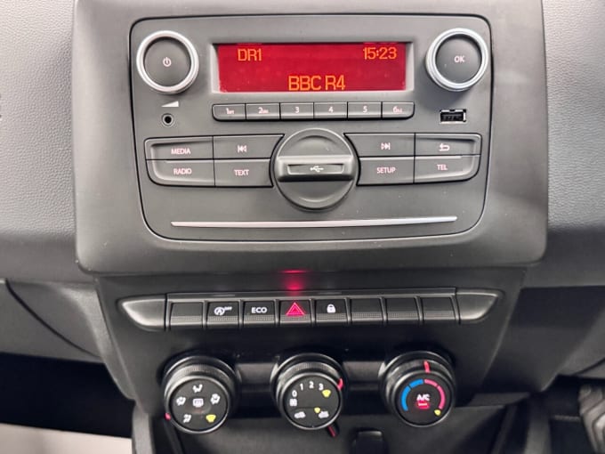 2025 Dacia Duster