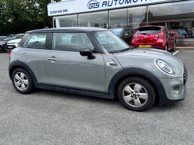 2025 Mini Hatch