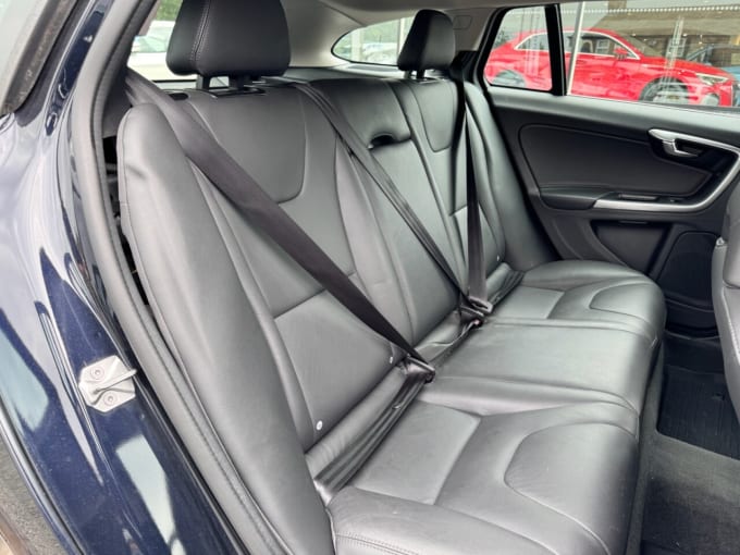 2025 Volvo V60