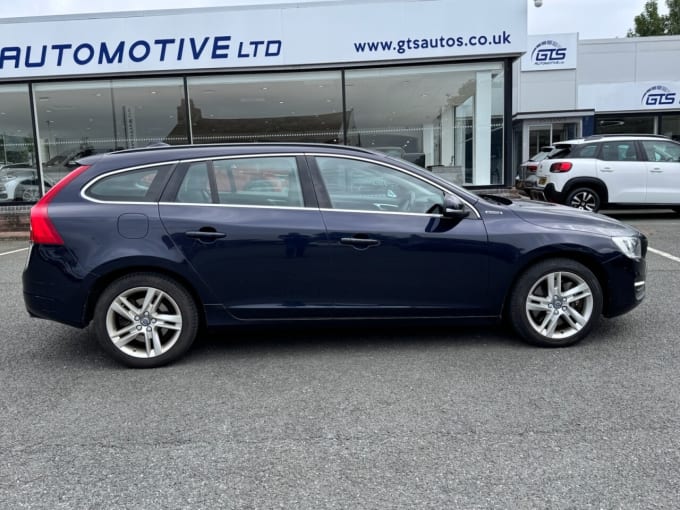 2025 Volvo V60
