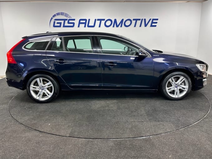 2025 Volvo V60