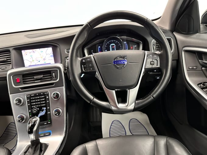 2025 Volvo V60