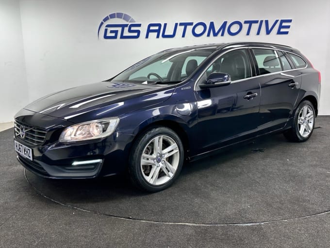 2025 Volvo V60