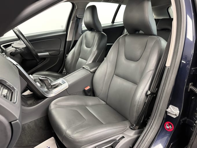 2025 Volvo V60