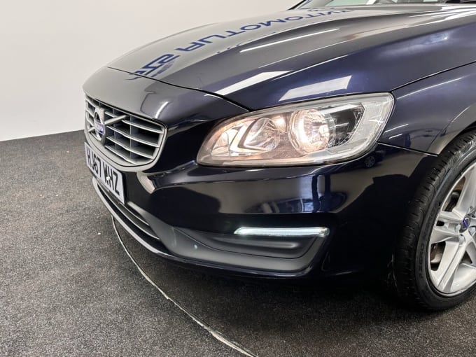 2025 Volvo V60