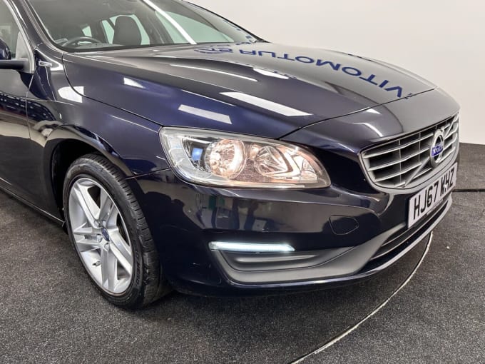 2025 Volvo V60
