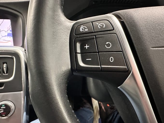 2025 Volvo V60