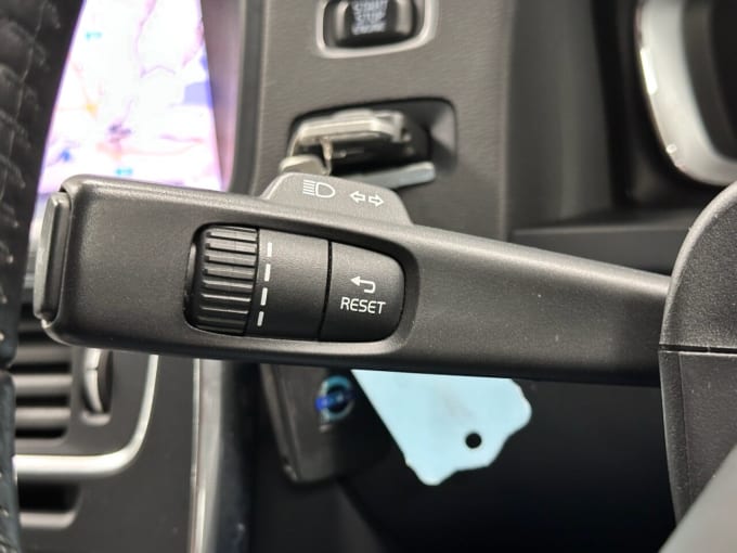 2025 Volvo V60