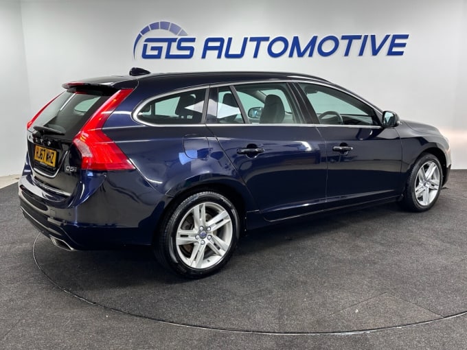 2025 Volvo V60