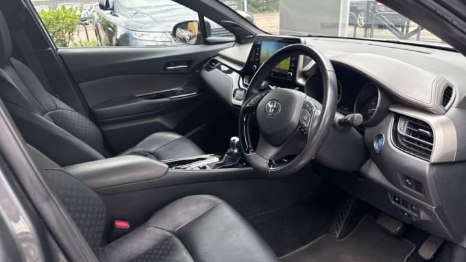 2025 Toyota C-hr
