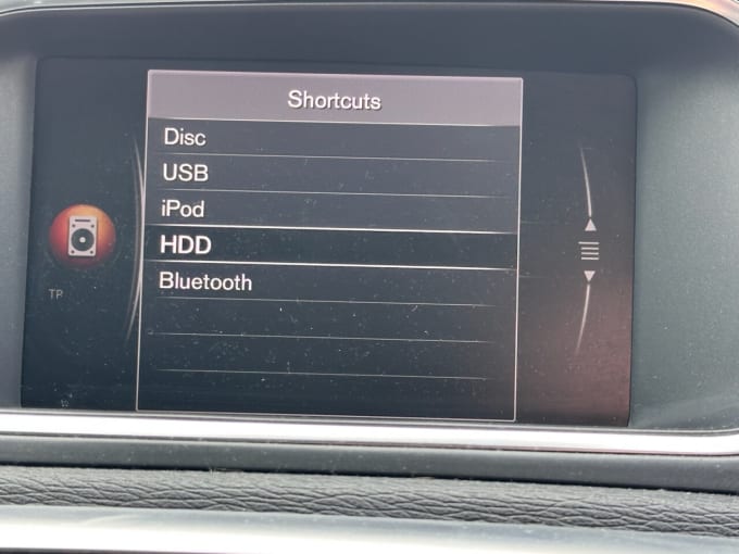 2025 Volvo V40