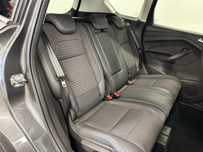 2025 Ford Kuga