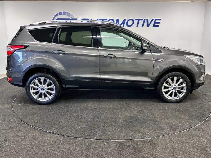 2025 Ford Kuga