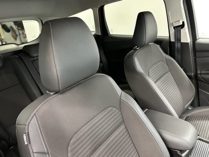 2025 Ford Kuga