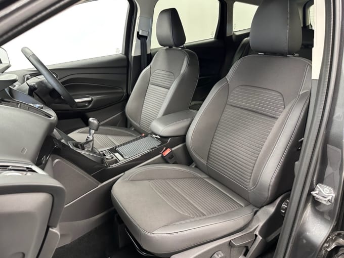 2025 Ford Kuga
