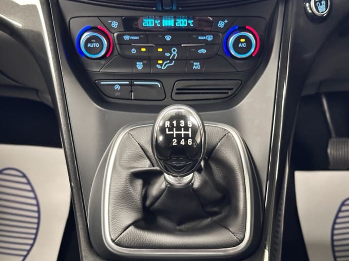 2025 Ford Kuga