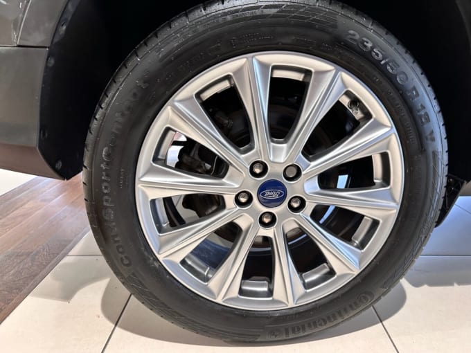 2025 Ford Kuga