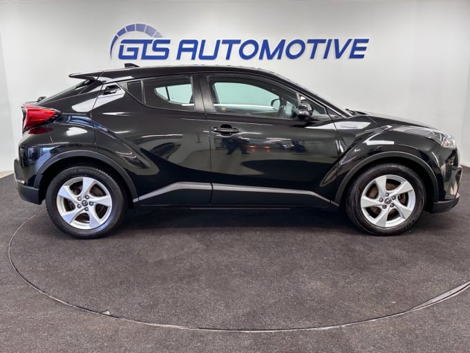 2025 Toyota C-hr