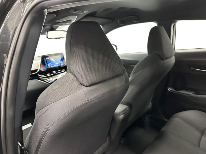 2025 Toyota C-hr