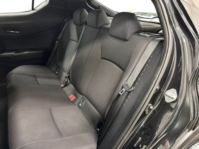 2025 Toyota C-hr