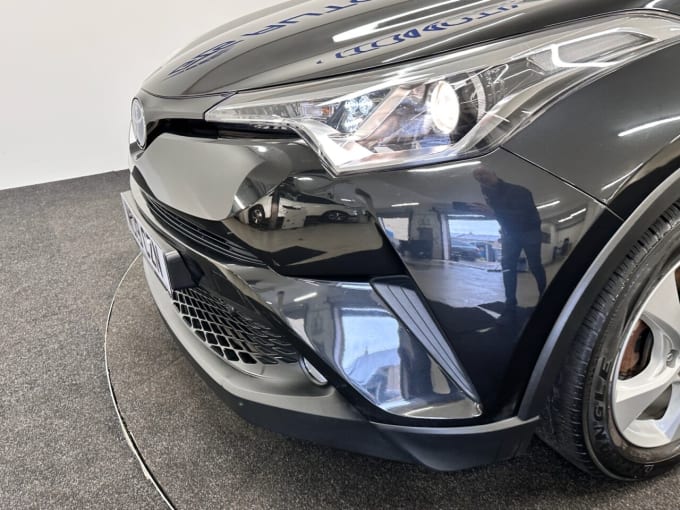2025 Toyota C-hr