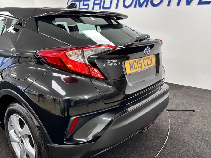 2025 Toyota C-hr