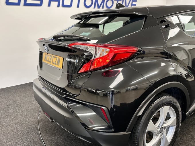 2025 Toyota C-hr