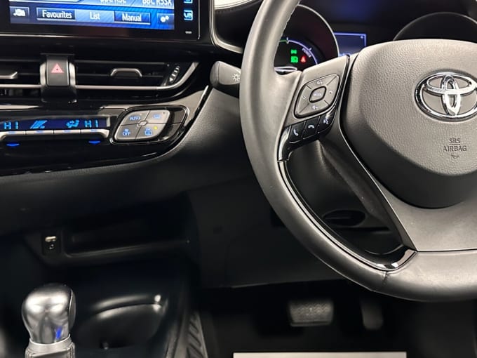 2025 Toyota C-hr