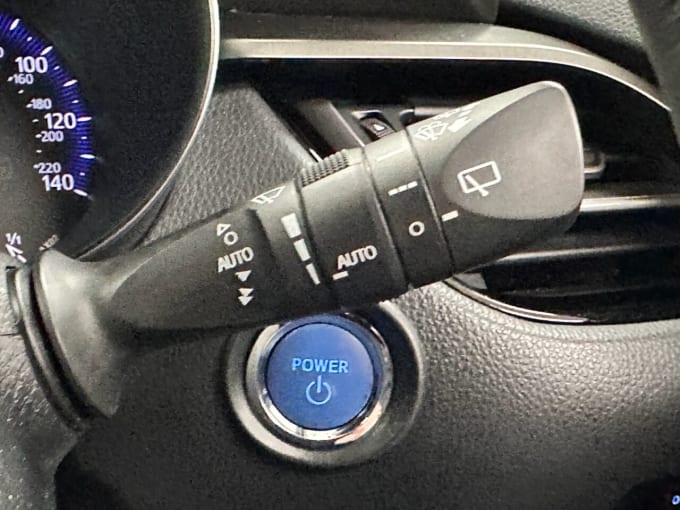 2025 Toyota C-hr